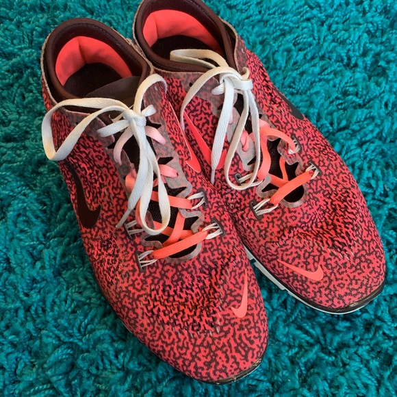 Nike Shoes - Nike Free TR Fit 4 sneakers size 9.5 GUC